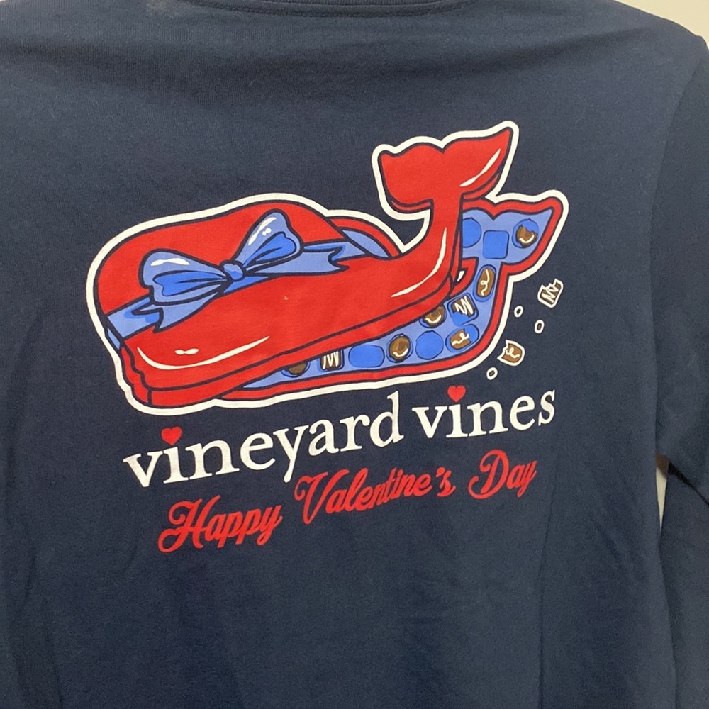 NWT! Vineyard Vine Valentines Day Long Sleeve Tee‎